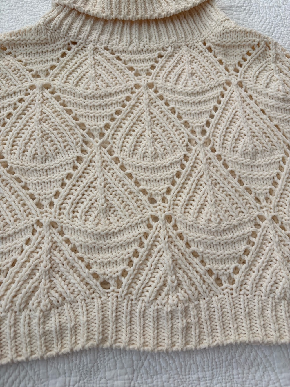 POL Open-Work Cable-Knit Cropped Turtleneck Sweater. Cream Size Small. Nice! - Picture 12 of 16